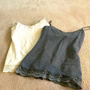 Set of Women’s Express Tanks